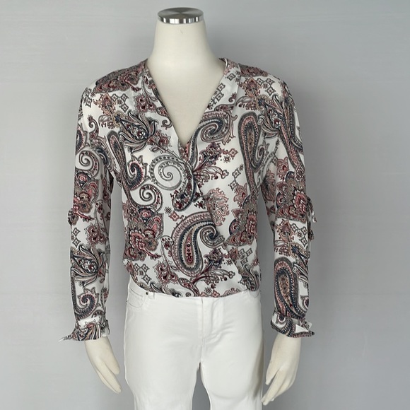WHBM Paisley Print Surplice Blouse Size 0 - Picture 3 of 13